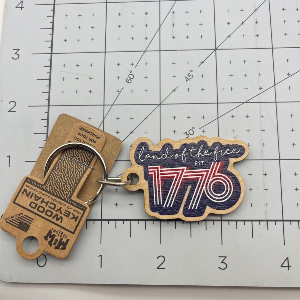 Metal and Wood Co Key Chain Travel USA State Flag Land of‎ the Free 1776